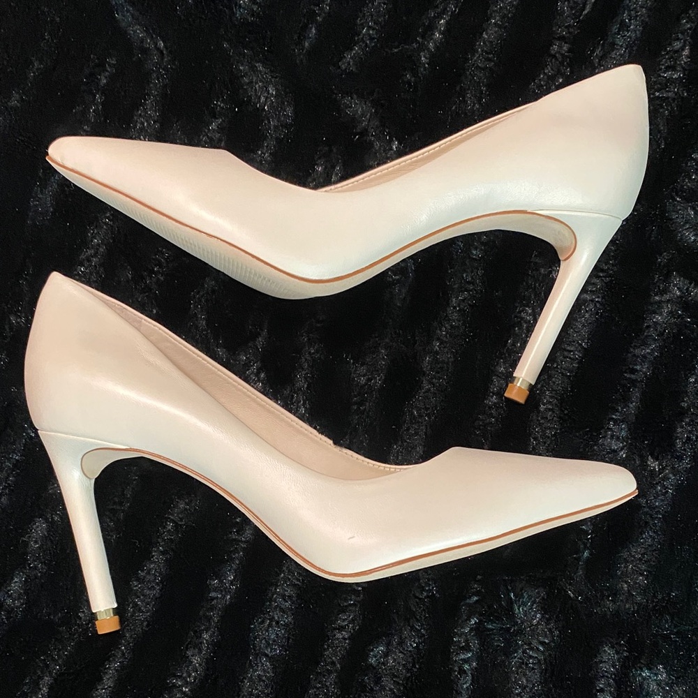 ANTONIO MELANI Light Cream Pointed-Toe Pumps - Picture 4 of 9